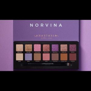 Anastasia Norvina Eyeshadow Pallet